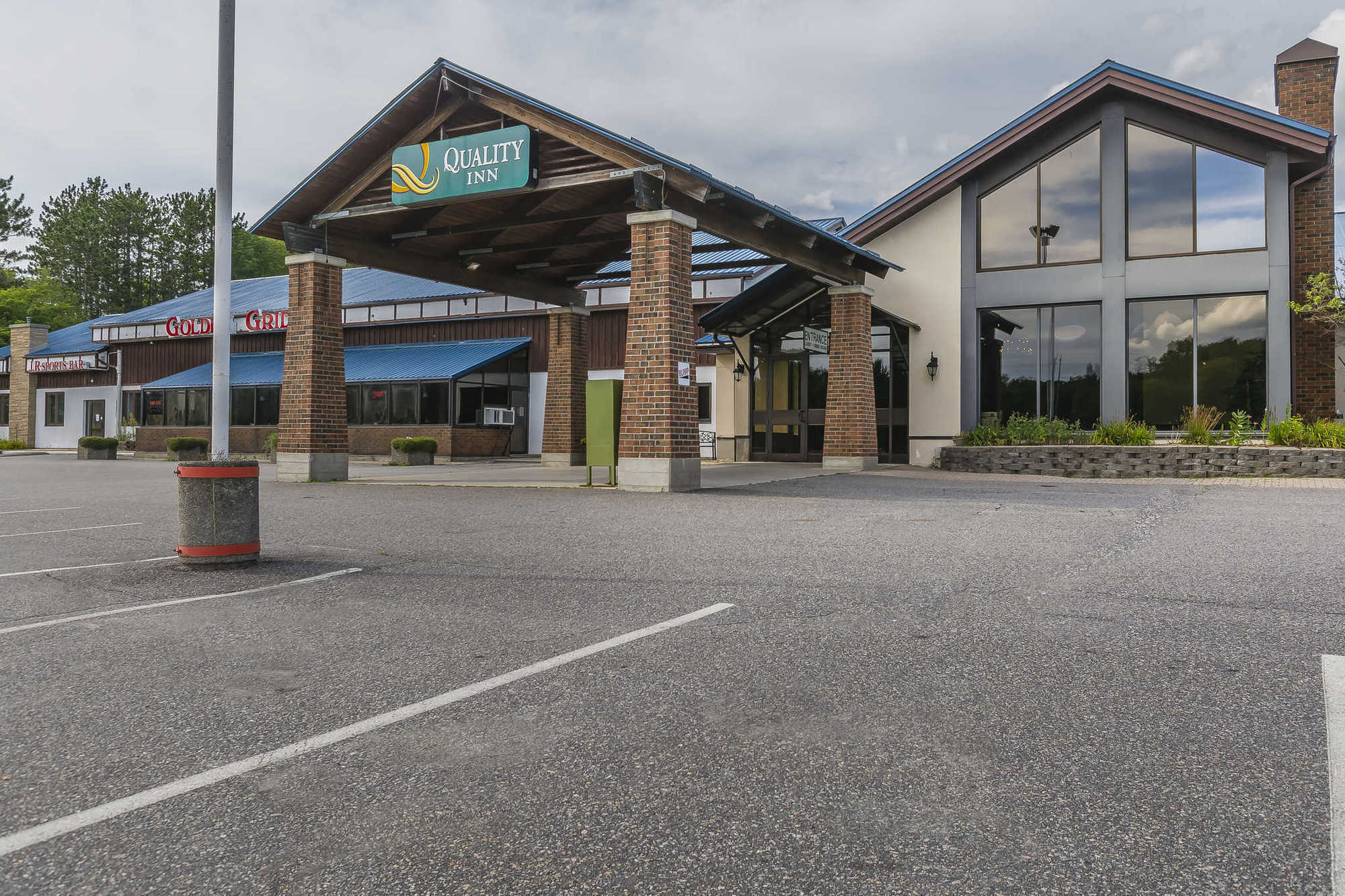 Quality Inn & Conference Centre Parry Sound Exteriör bild