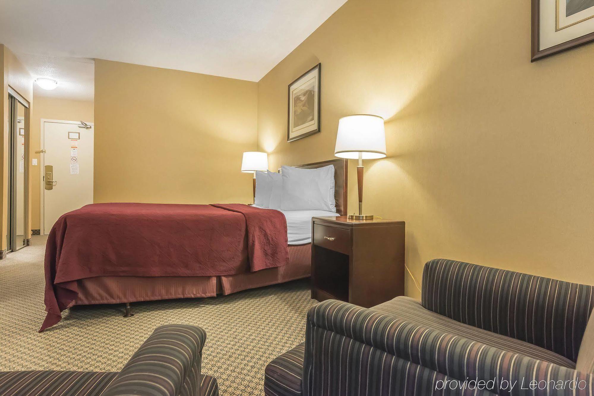 Quality Inn & Conference Centre Parry Sound Exteriör bild