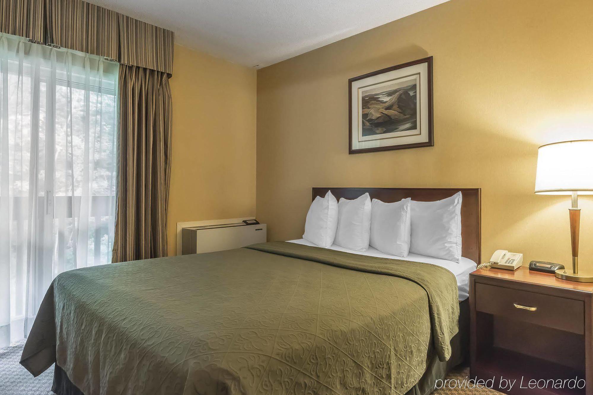 Quality Inn & Conference Centre Parry Sound Exteriör bild